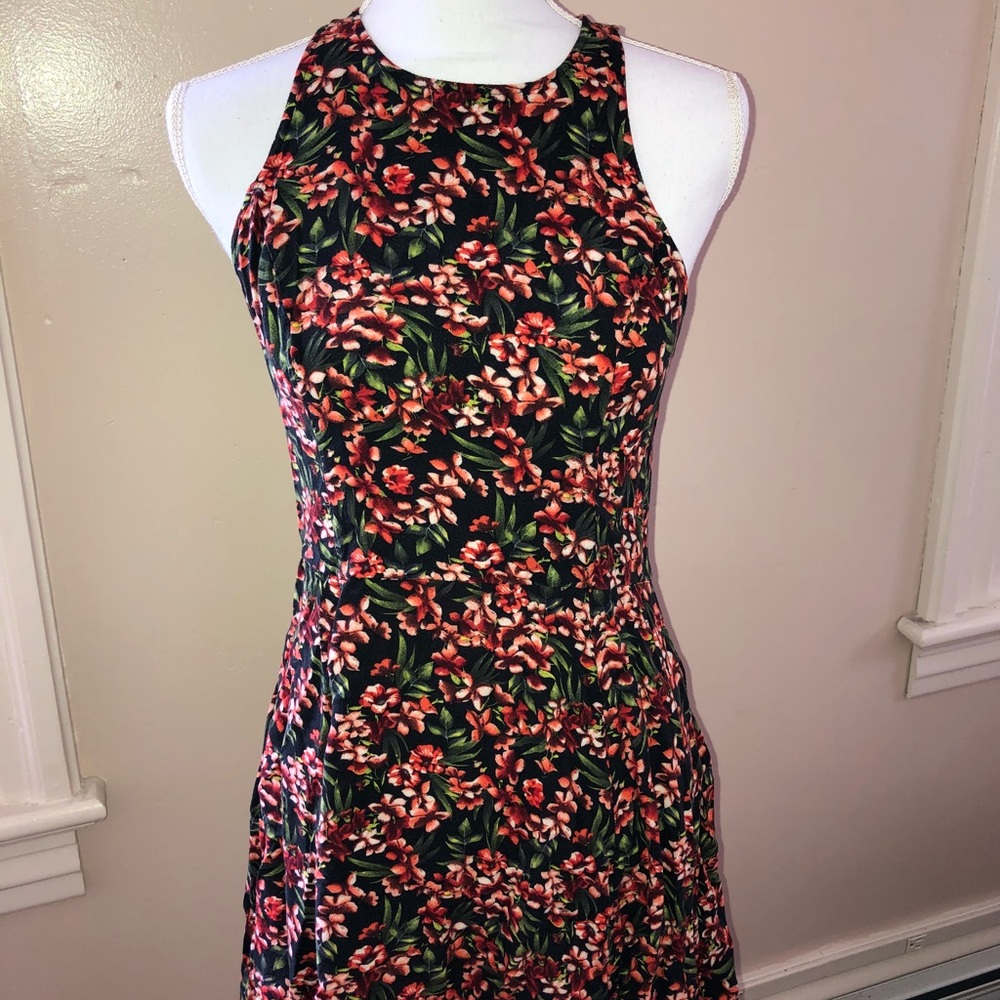 Hollister Floral Dress!!